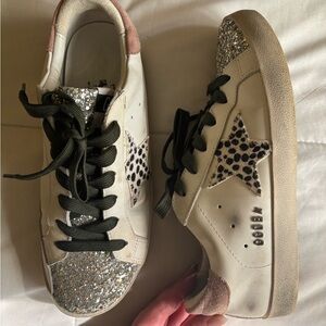 I N S P O Goose White and Silver Distressed Sneakers D H G - like 🆕